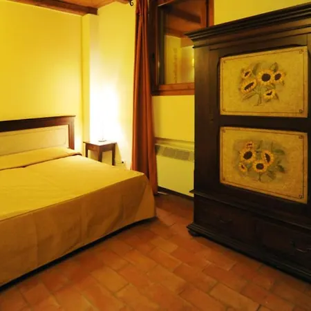 Gospodarstwo agroturystyczne Agriturismo La Tintoria Castello di Serravalle