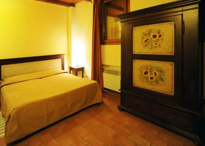 Gospodarstwo agroturystyczne Agriturismo La Tintoria Castello di Serravalle